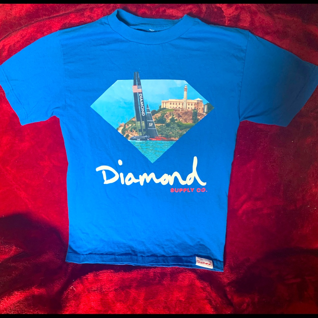 Mens Small  Diamond Brand  TShirt